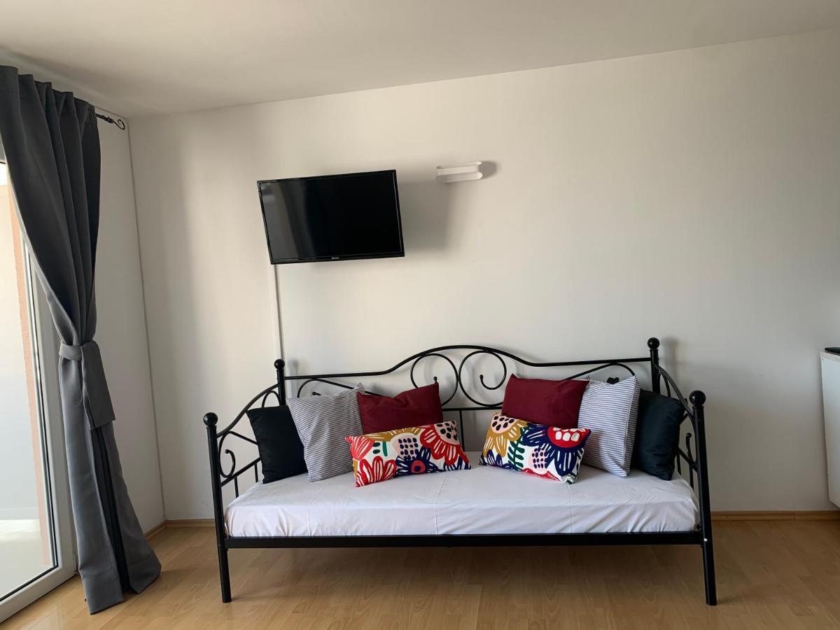 Kaštela Apartments Villa Ohana מראה חיצוני תמונה