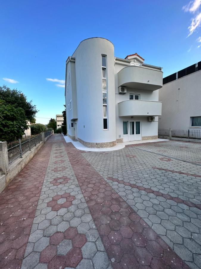 Kaštela Apartments Villa Ohana מראה חיצוני תמונה
