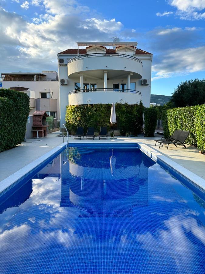 Kaštela Apartments Villa Ohana מראה חיצוני תמונה