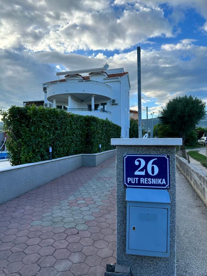 Kaštela Apartments Villa Ohana מראה חיצוני תמונה