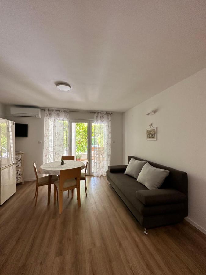 Kaštela Apartments Villa Ohana מראה חיצוני תמונה