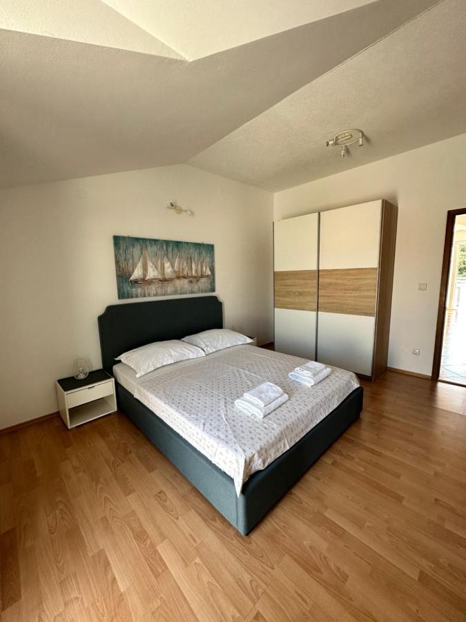 Kaštela Apartments Villa Ohana מראה חיצוני תמונה